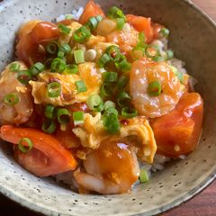 A picture of Prawn, Egg & Tomato Rice Bowl.
