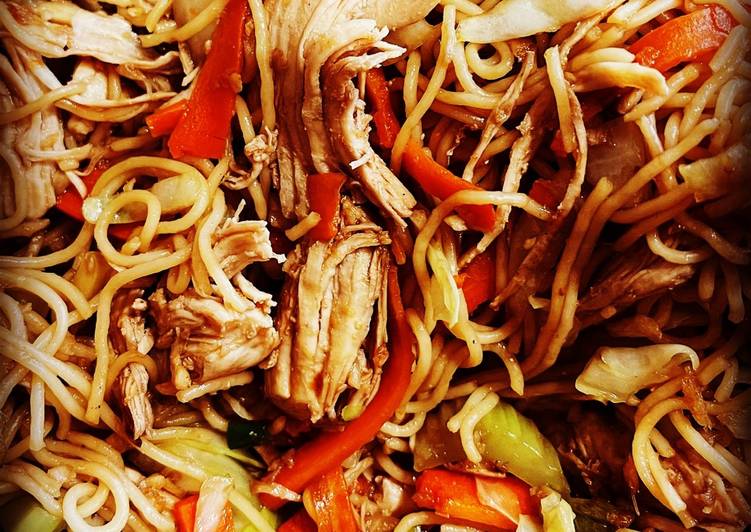 Recipe of Gordon Ramsay Thin noodles Chicken Chowmein