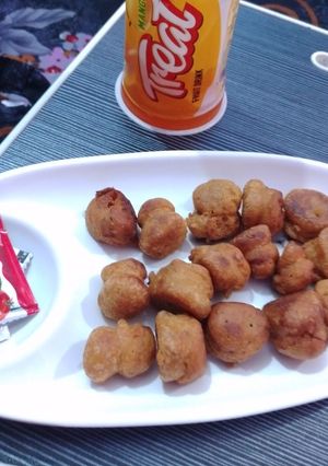 बेसन के पकौड़े(besan pakodi recipe in hindi) रेसिपी मुख्य फोटो
