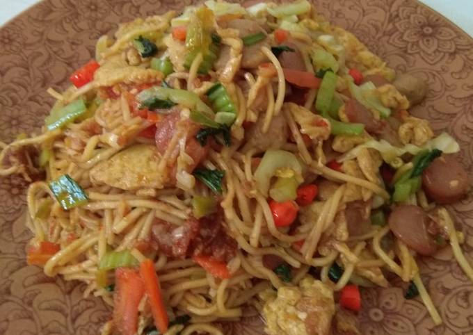 Mie Goreng Pedas Istimewa