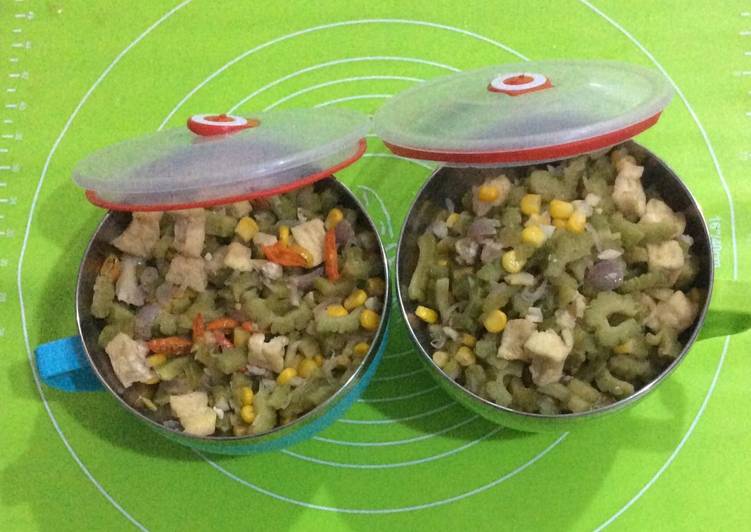 Pare masak tahu dan jagung manis Pare masak tahu dan jagung manis