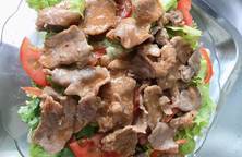 Salad lolo sốt thịt bò