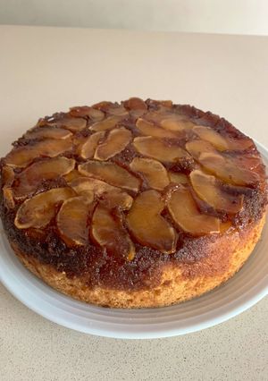 Una foto de Torta invertida de manzana 🍏