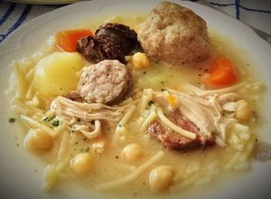 Foto principal de Escudella barrejada de Arroz y Fideos amb carn d,olla