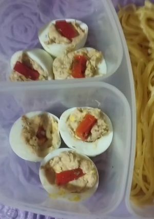 Una foto de Huevos Rellenos