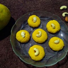 A picture of Mango Sandesh / Mango peda.