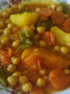Una foto de Potaje de garbanzos con calabaza