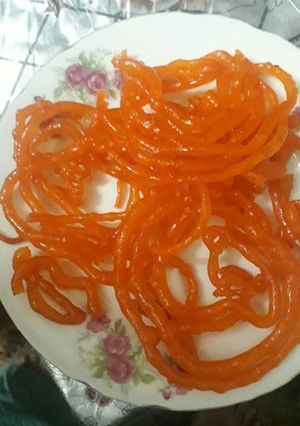 जलेबी (jalebi recipe in Hindi) रेसिपी मुख्य फोटो