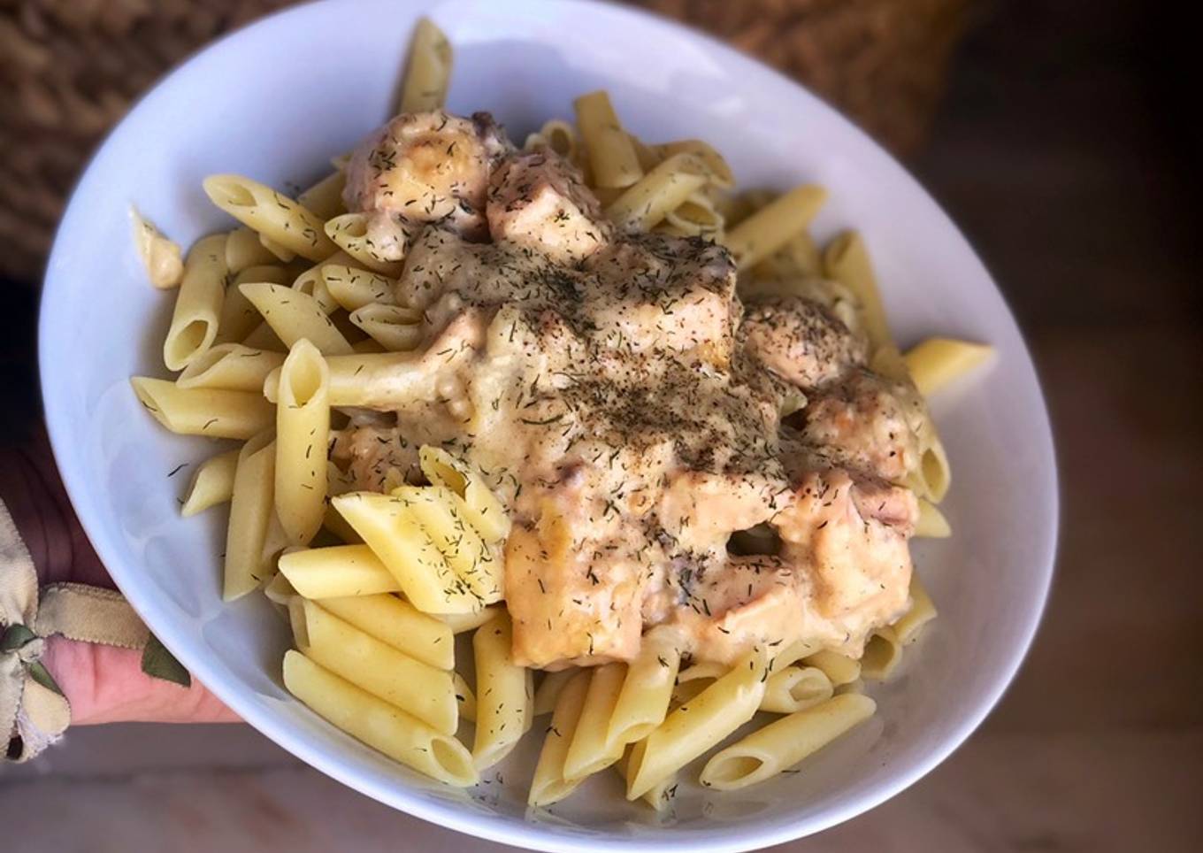 Salsa de salmón con eneldo para pasta
