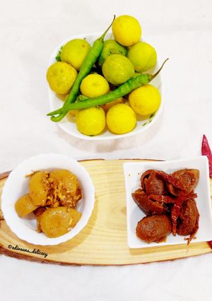 A picture of Lemon pickle.