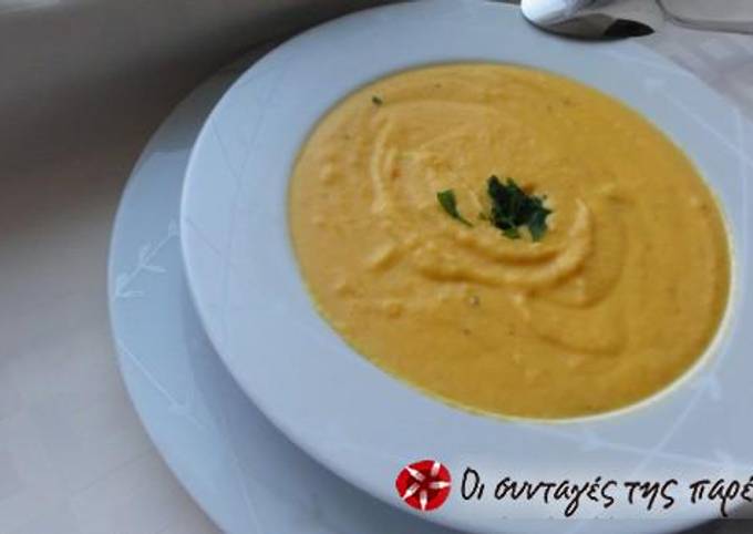 κύρια φωτογραφία συνταγής Carrot and parsnip soup