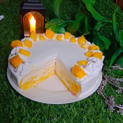 A picture of Mango Crepe Cake 🥭.