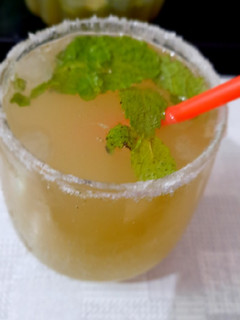 A picture of Green grapes mojito.