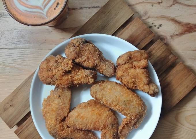Resep Sayap Ayam Goreng Tepung Bumbu Putih yang Lezat Sekali