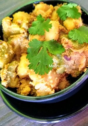 A picture of Ridge Gourd(jhinga) Aloo Posto (poppy seeds).