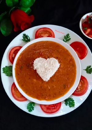 मसूर दाल विथ बीटरूट (masoor dal with beetroot gravy recipe in Hindi) रेसिपी मुख्य फोटो