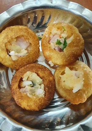 A picture of Panipuri.