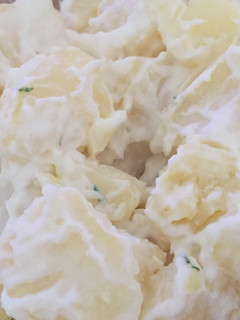 Una foto de Patatas con alioli o patatas con ajo