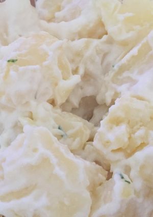 Una foto de Patatas con alioli o patatas con ajo
