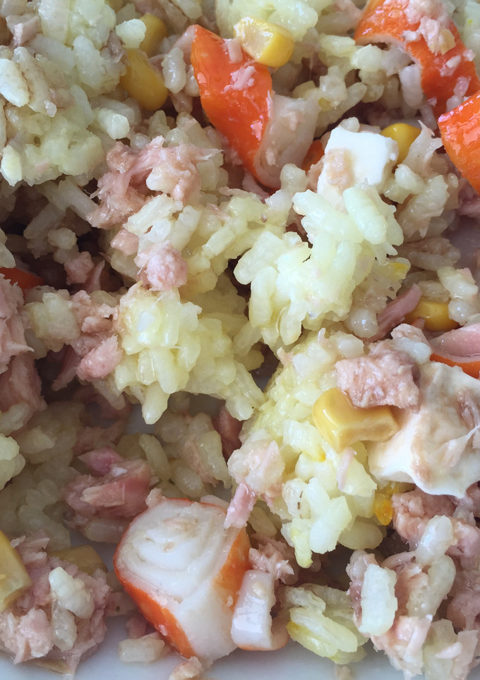 Una foto de Ensalada de arroz de sobras