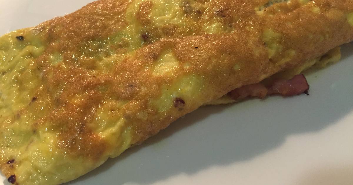 Tortilla francesa con bacon y queso en polvo Receta de miscocteles