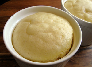 A picture of Steamed Cream Cheese Cake.