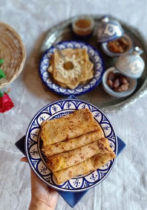 Une photo de Galettes feuilletées farcies ou msemen farcis