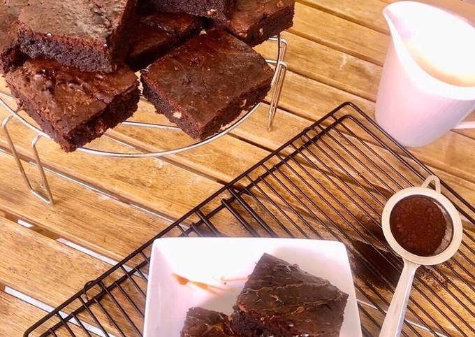 Brownies moelleux classiques aux noix