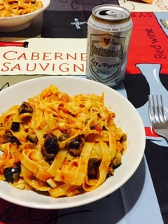 Una foto de Tagliatelle alla puttanesca