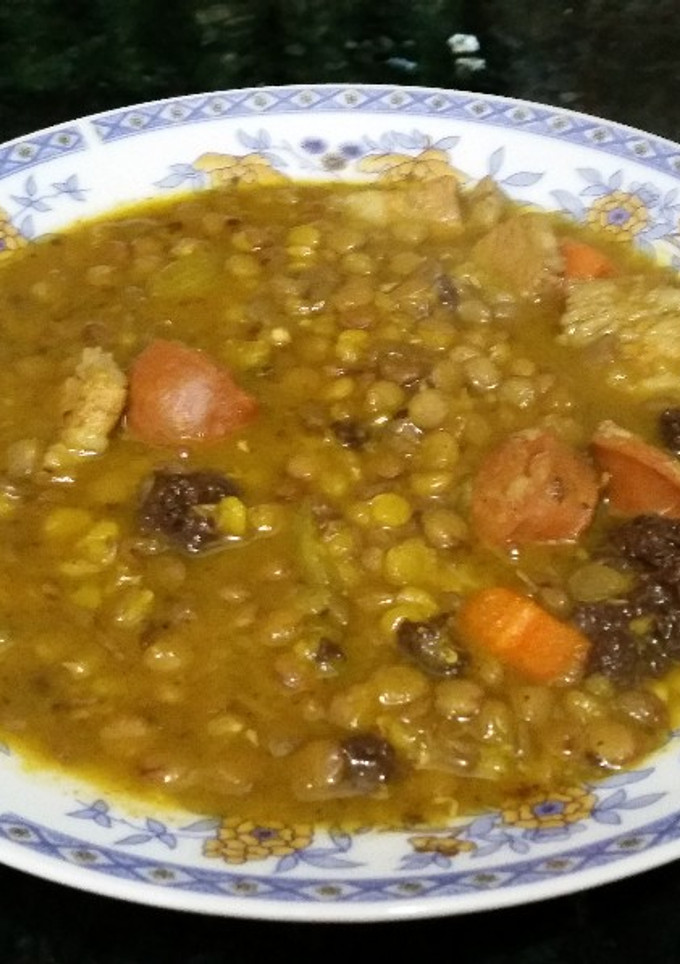 Una foto de Lentejas con chorizo y morcilla