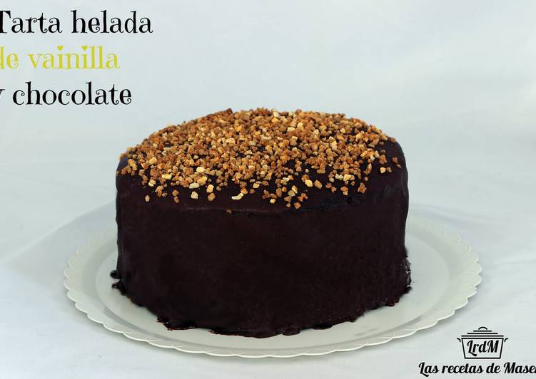 Tarta helada de vainilla y chocolate