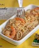 Pad thai de pollo y gambas (noodles fritos estilo Thai)