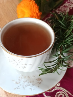 عکسی از دستور دمنوش رزماری و گل محمدی