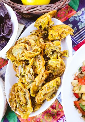 A picture of Onion and Cabbage Pakoray.