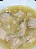 Pollo encebollado