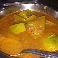 A picture of Raw mango curry.