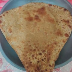 A picture of Mango pickle paratha.