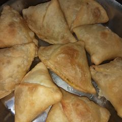 Cauliflower florets samosa A picture of Cauliflower florets samosa.