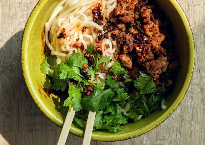 Dan Dan Mian (Dan Dan Noodles)