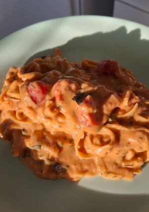 A picture of Creamy Tomato Pasta with Basil, Thyme and Chives.