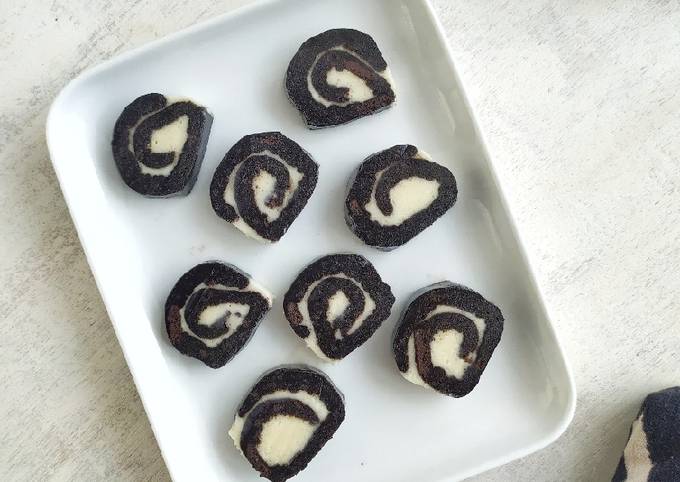 Oreo Swiss Roll