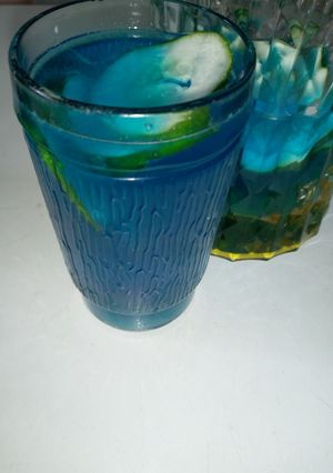 A picture of Blue Hawaii.