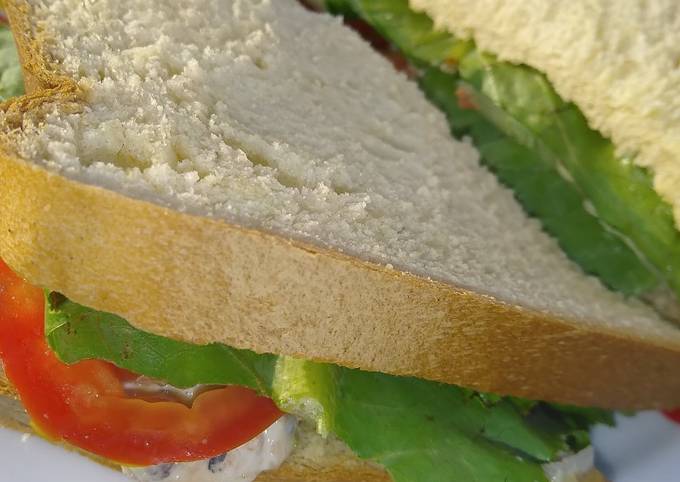 Simple club sandwich