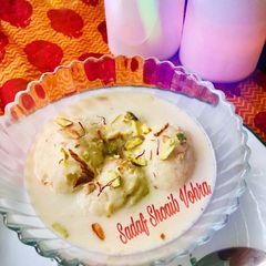 A picture of Rasmalai.