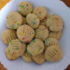 A picture of Rainbow Cookies.