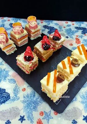 Una foto de Canapés variados con pan de molde