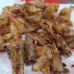 A picture of Kulit & kepala udang kriuk.