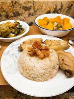 Hình của món Cơm Gà Hải Nam.