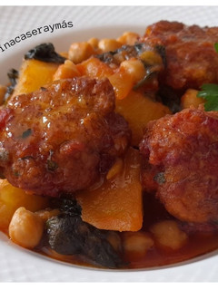 Una foto de Potaje de garbanzos con rellenos