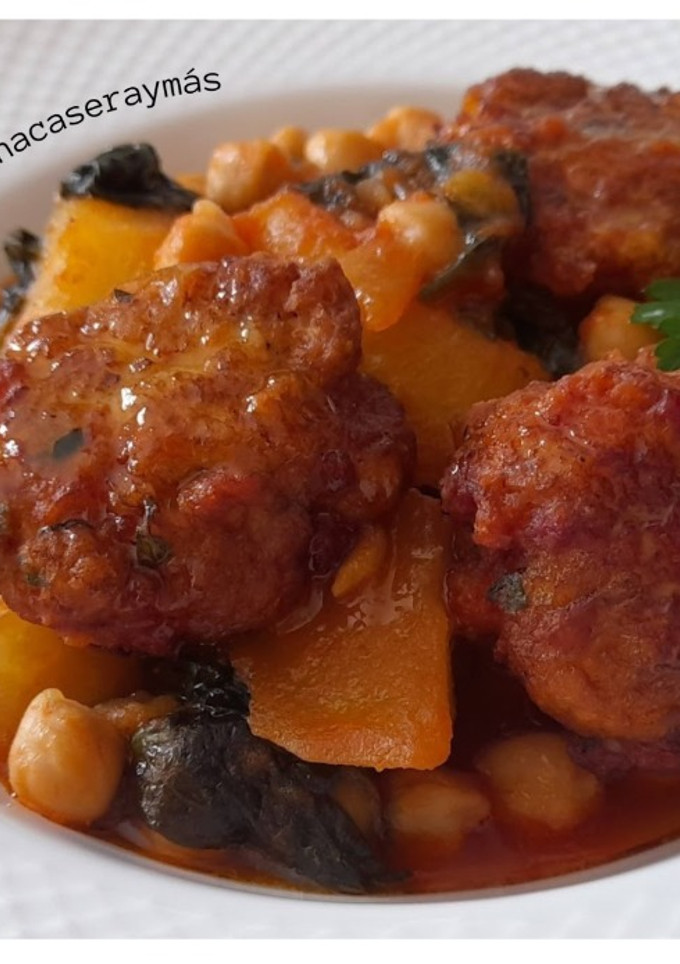Una foto de Potaje de garbanzos con rellenos